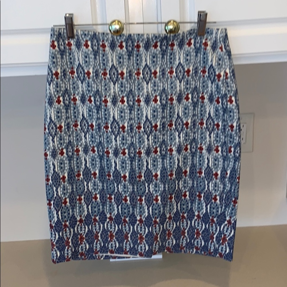 ANN TAYLOR LOFT Cotton/polyester Casual Skirt.